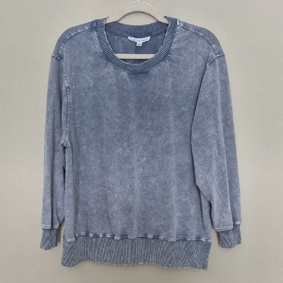 Women's Blue Crewneck Sweatshirt - Picture 1 of 4